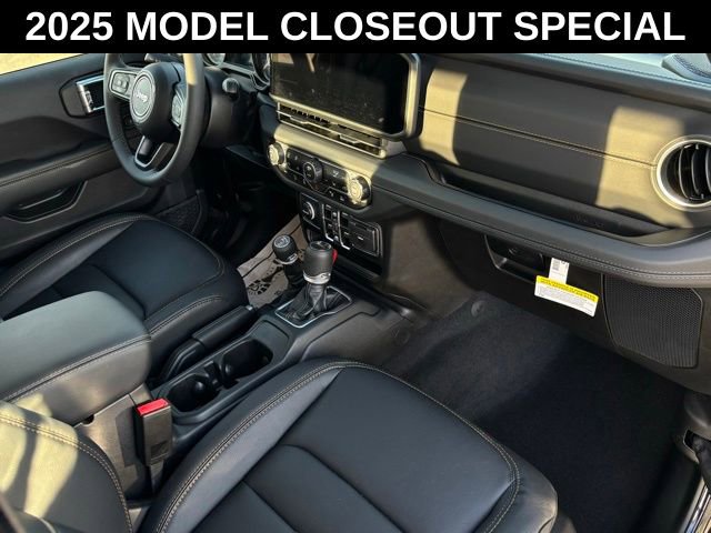 New 2025 Jeep Gladiator Mojave AWD/4WD image 24