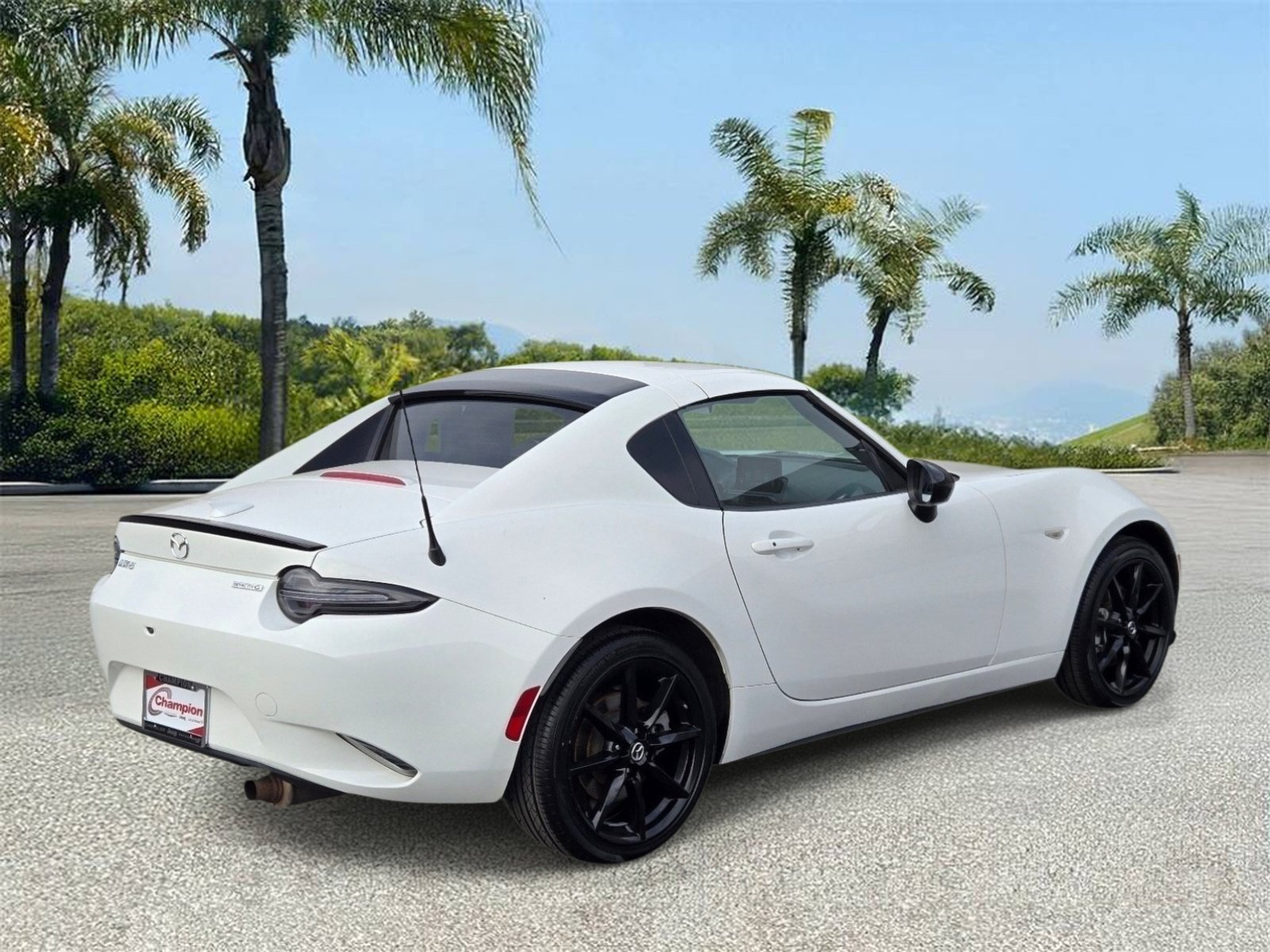 Used 2020 MAZDA MX-5 Miata RF Club RWD image 4