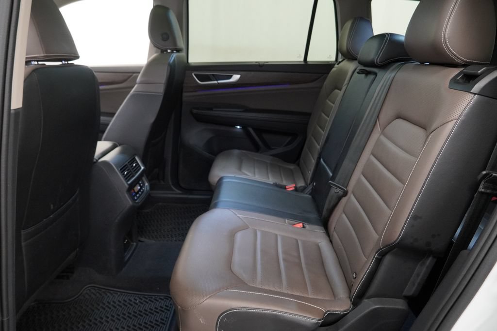 Used 2024 Volkswagen Atlas SEL AWD/4WD image 11