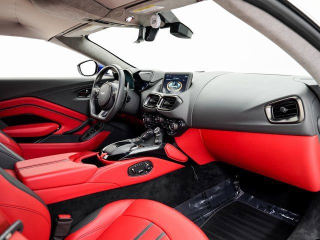 Used 2022 Aston Martin V8 Vantage Roadster image 23