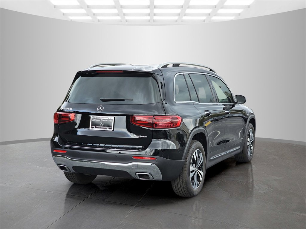 Used 2025 Mercedes-Benz GLB 250 image 6