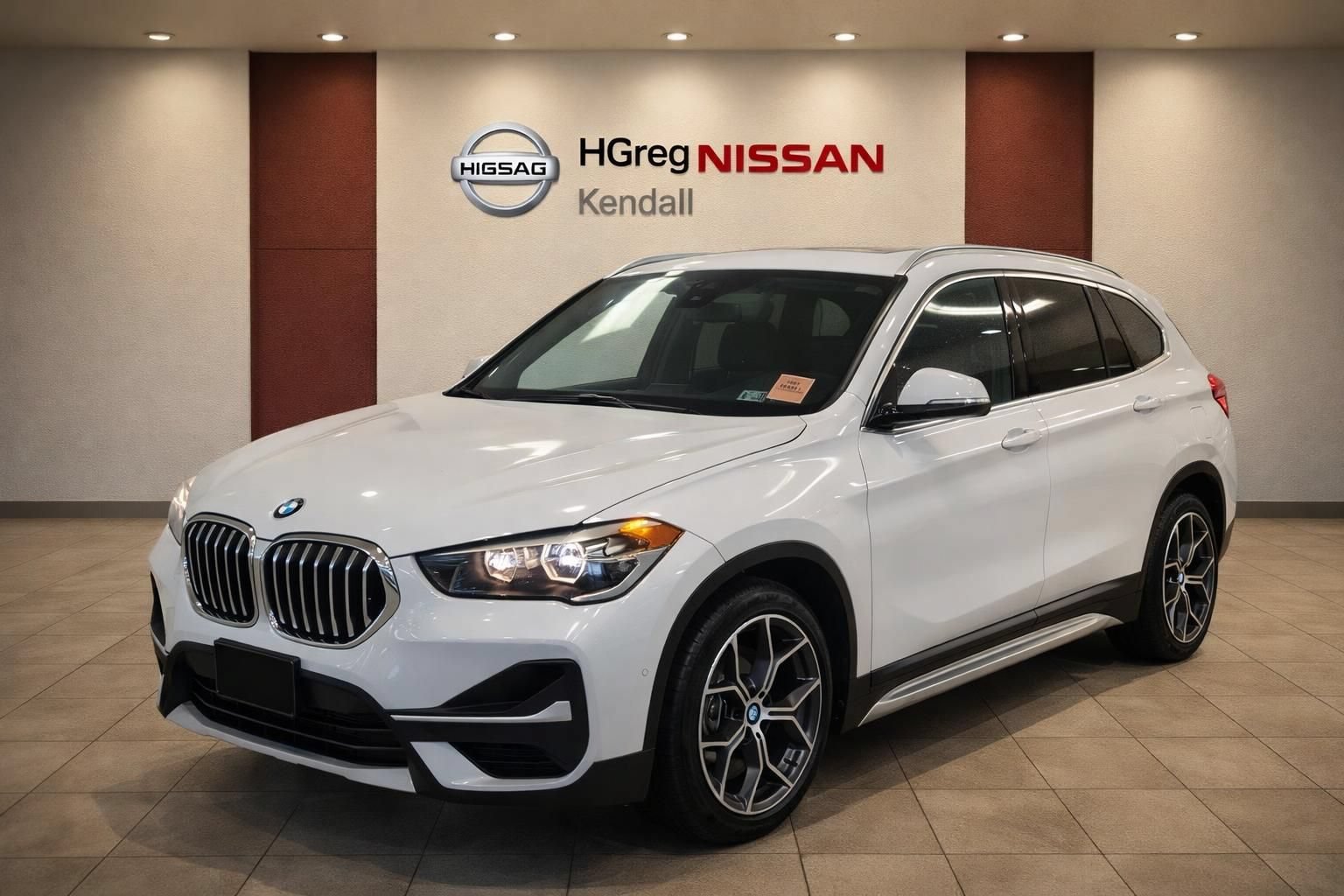 Used 2021 BMW X1 xDrive28i w/ Convenience Package AWD/4WD image 3
