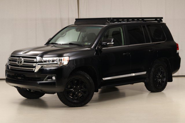 Used 2016 Toyota Land Cruiser AWD/4WD image 1