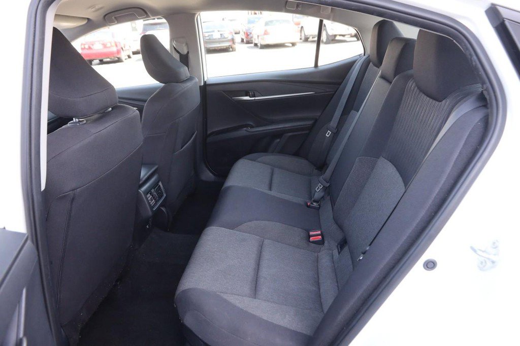 Used 2025 Toyota Camry LE image 9