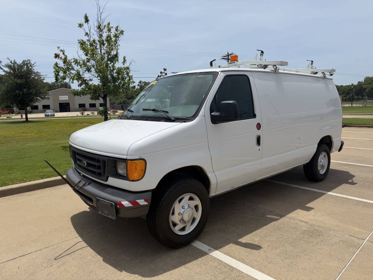 Used 2007 Ford E-250 and Econoline 250 RWD image 3