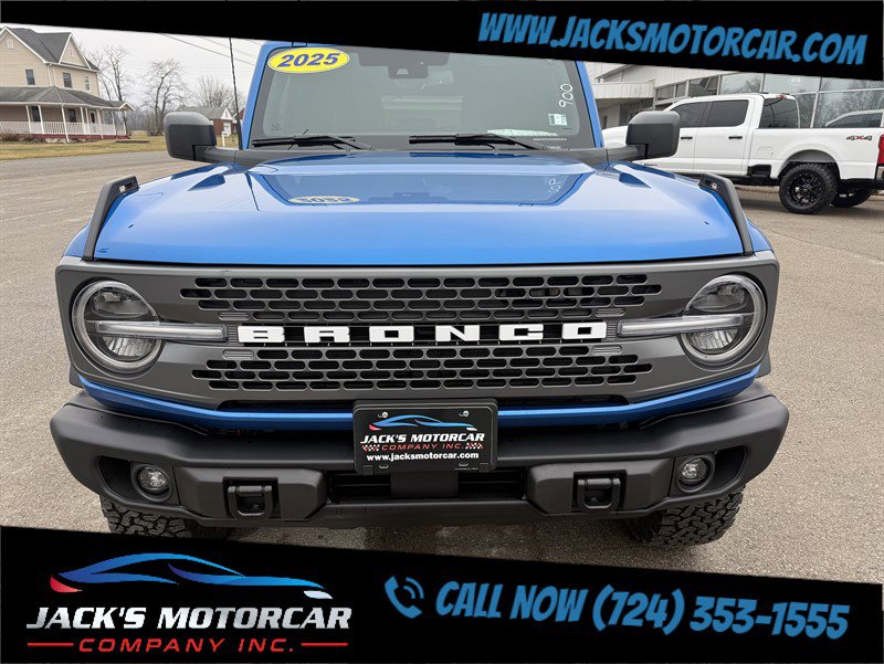 Used 2025 Ford Bronco Badlands image 7