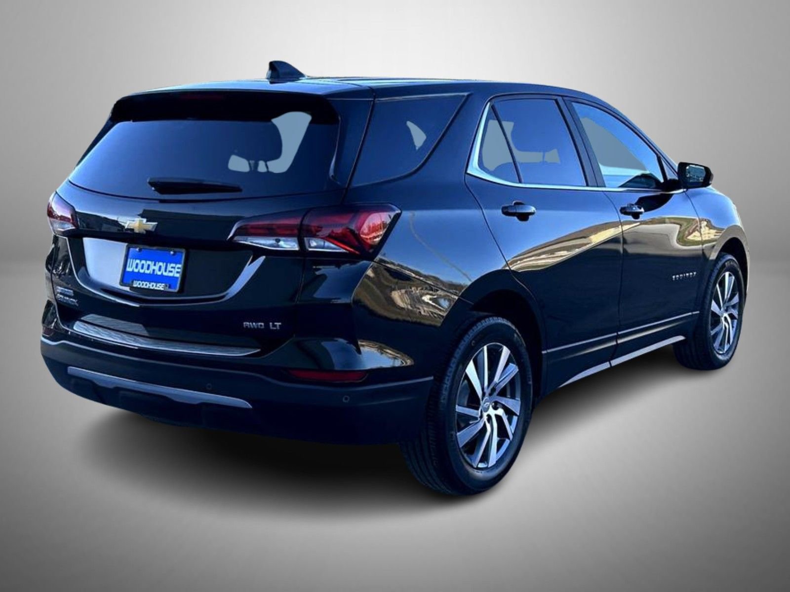 Used 2024 Chevrolet Equinox LT w/ LPO, Floor Liner Package image 5