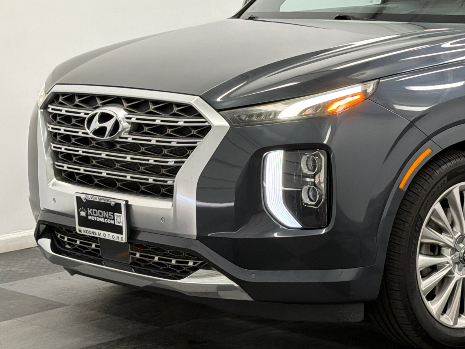 Used 2020 Hyundai Palisade Limited AWD/4WD image 2