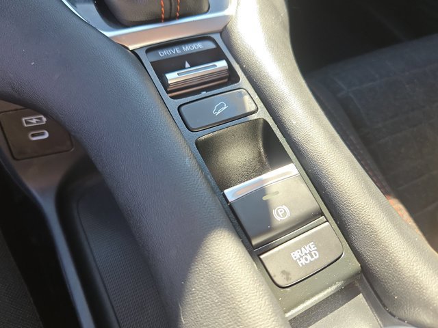 Used 2025 Honda HR-V Sport image 18