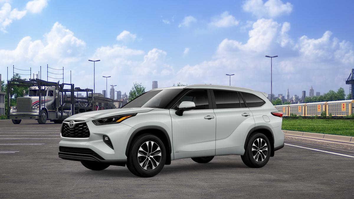 New 2026 Toyota Highlander XLE image 3