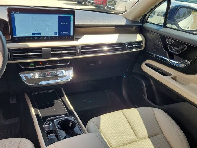 Certified 2025 Lincoln Corsair Grand Touring w/ Jet Appearance Package AWD/4WD image 25