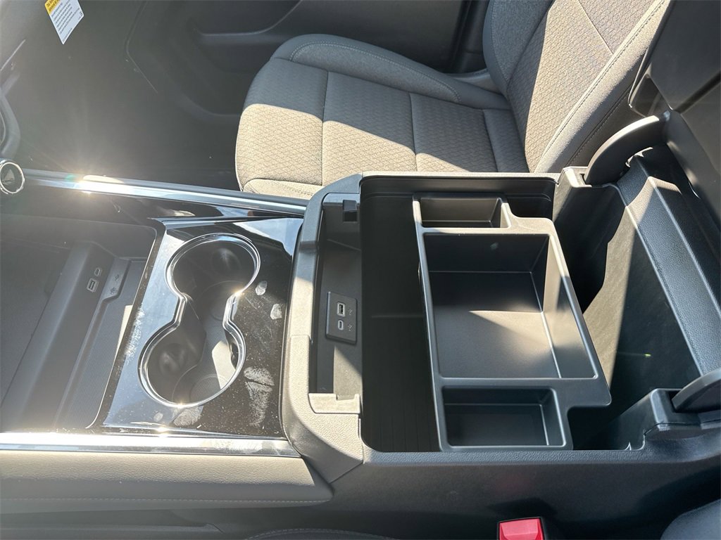 New 2026 Chevrolet Suburban LS image 24