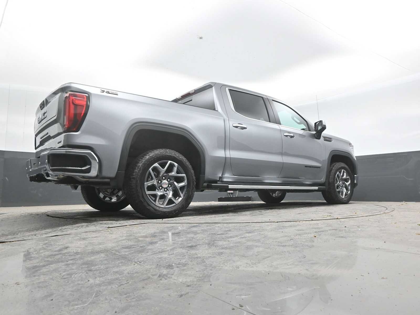 New 2026 GMC Sierra 1500 SLT w/ SLT Premium Package AWD/4WD image 33