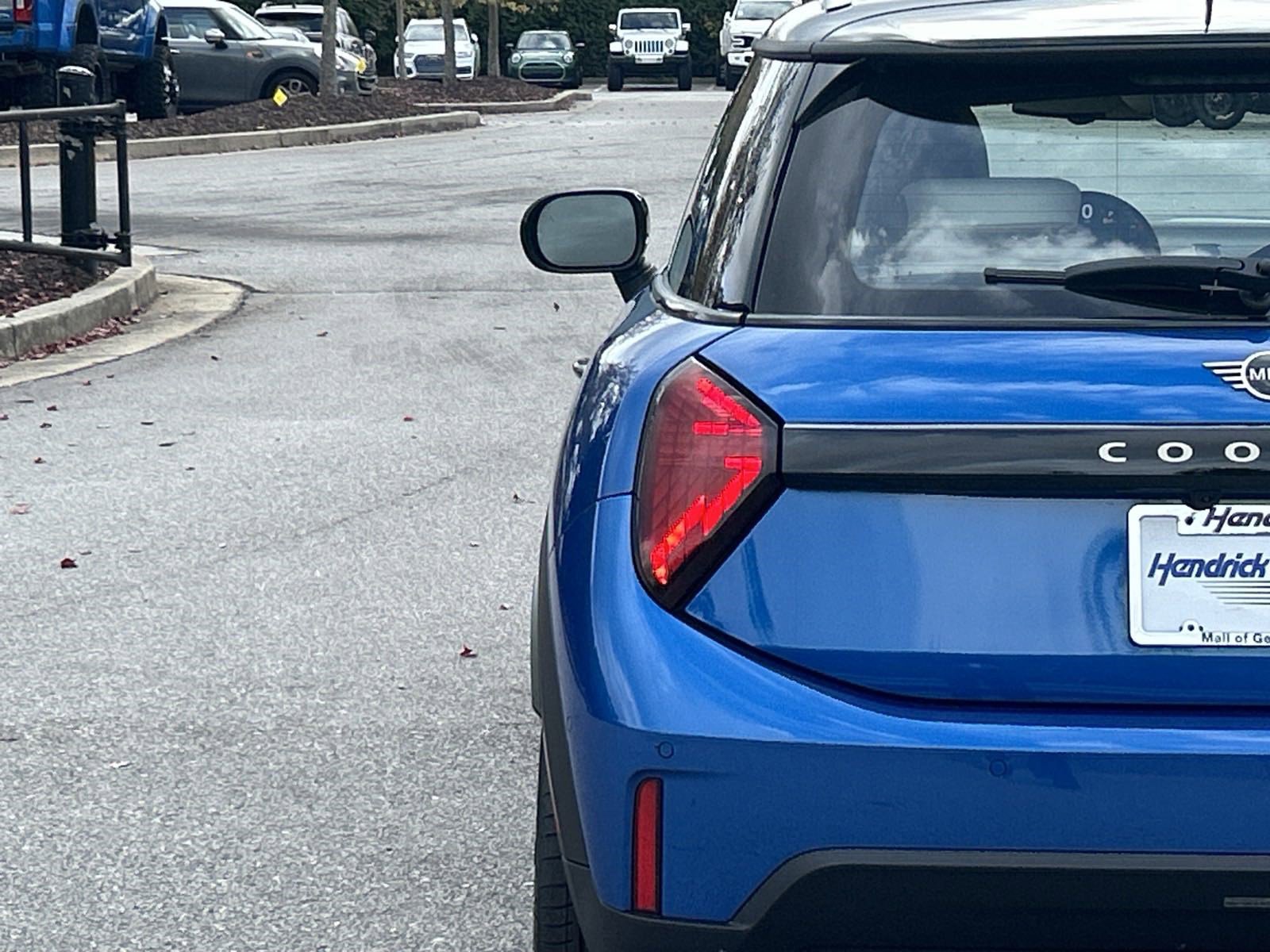 Certified 2025 MINI Cooper 2-Door Hardtop image 19