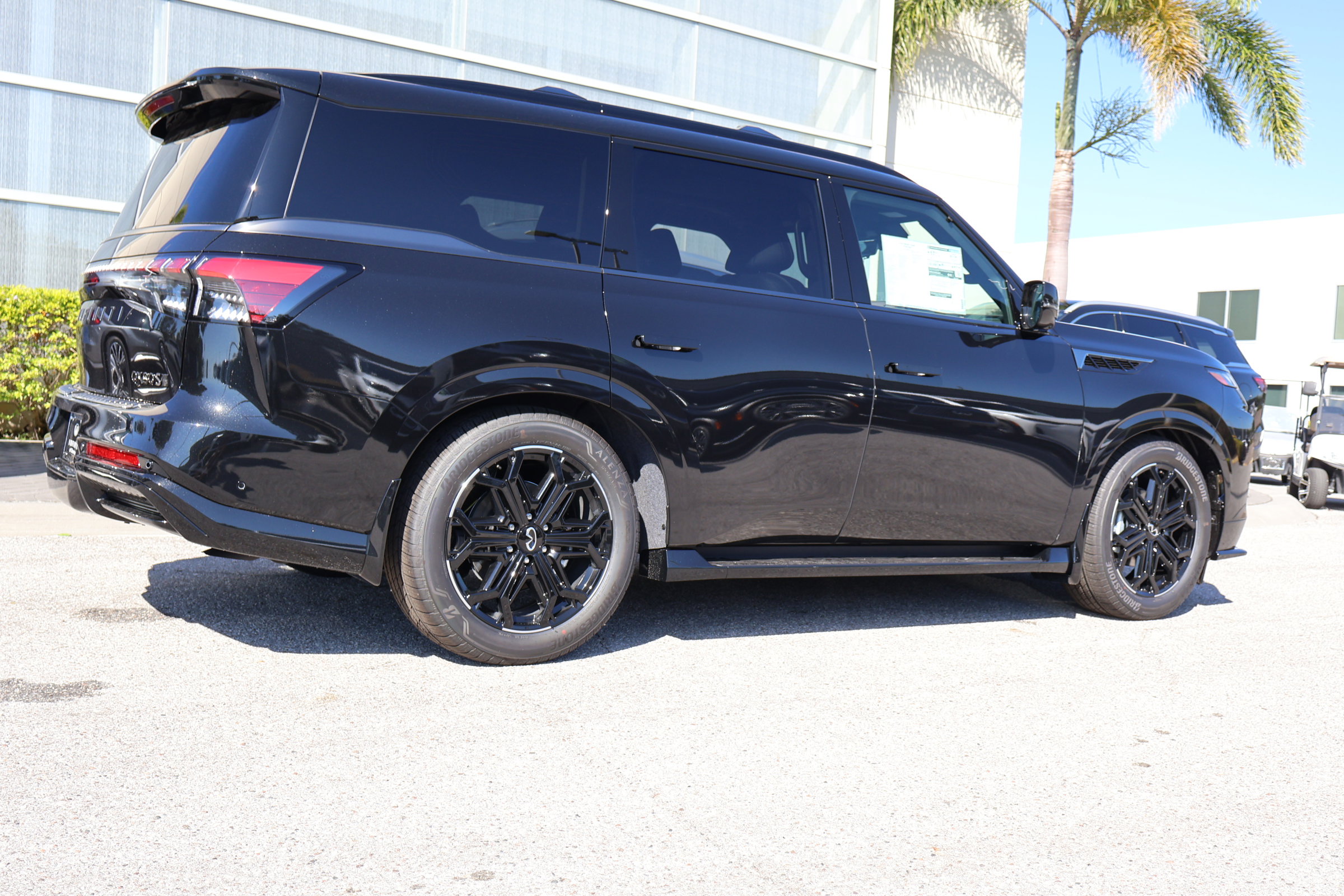 New 2026 INFINITI QX80 4WD image 6