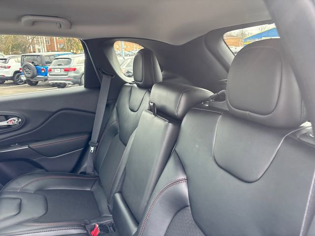 Used 2022 Jeep Cherokee Trailhawk image 27