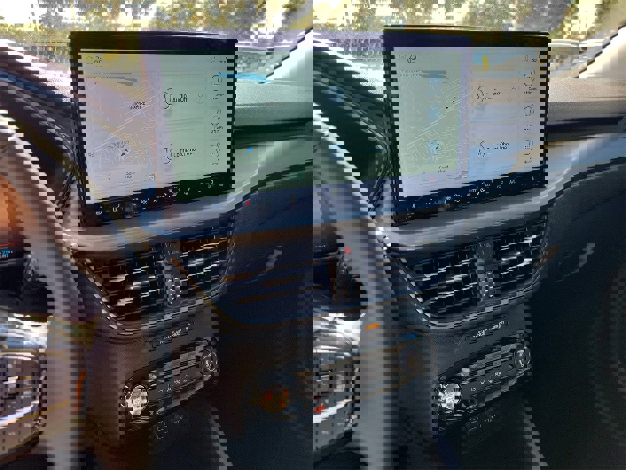 Used 2025 Ford Escape Base w/ Class II Trailer Tow Package image 24