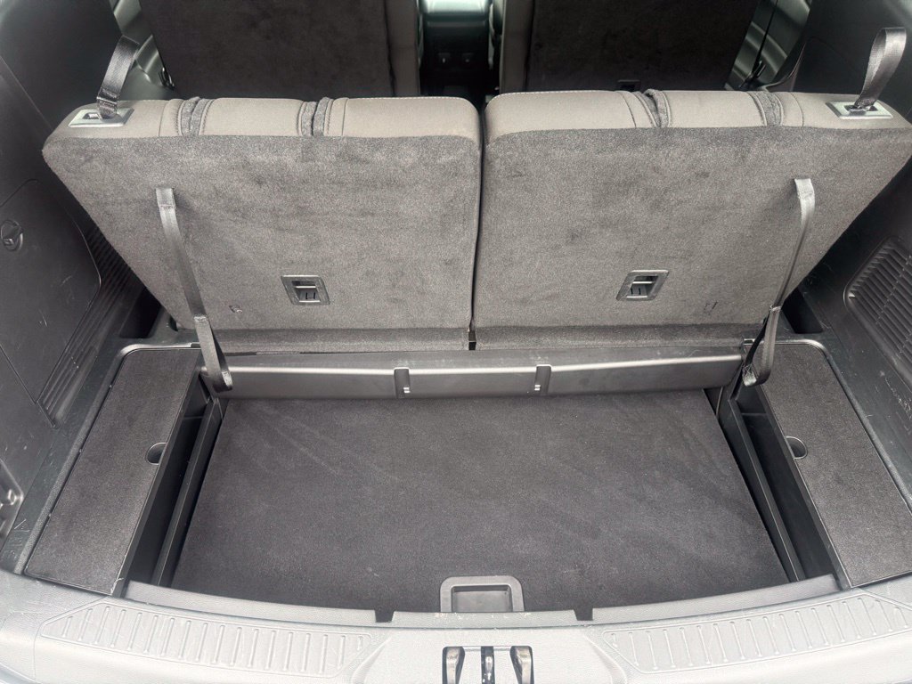Used 2024 Ford Explorer XLT AWD/4WD image 44