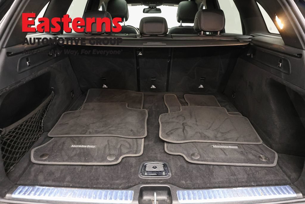 Used 2018 Mercedes-Benz GLC 300 4MATIC image 9