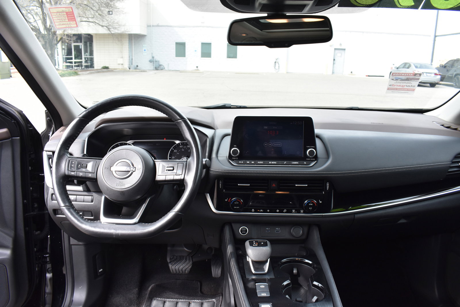 Used 2023 Nissan Rogue SL image 32