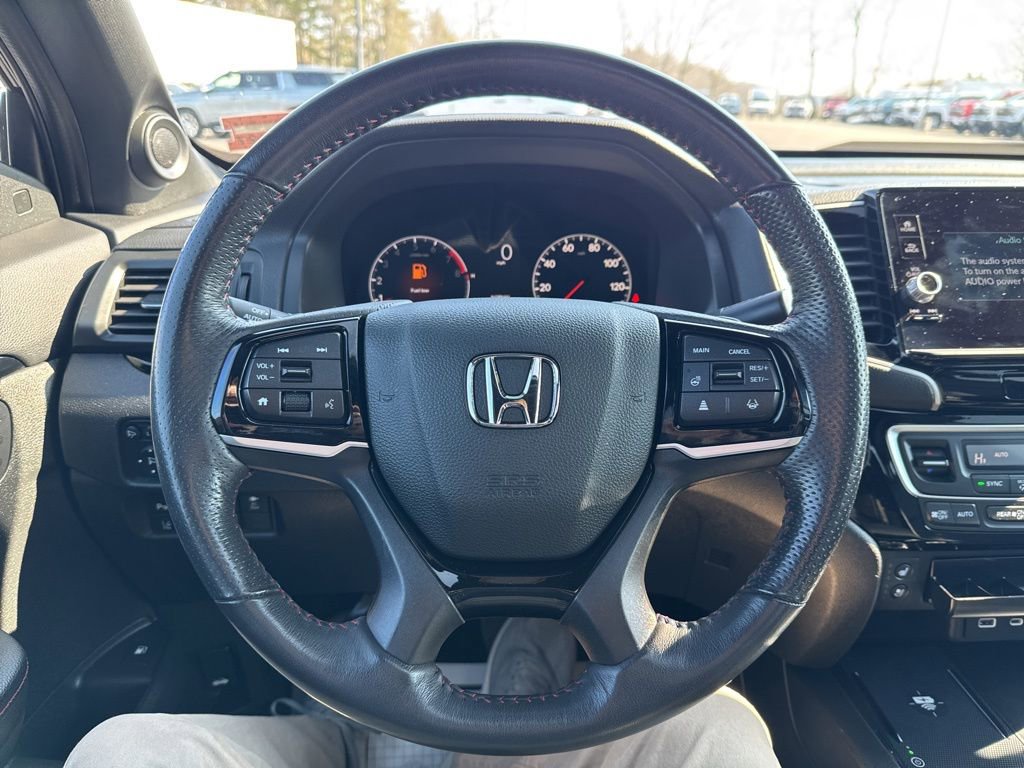 Used 2025 Honda Ridgeline Black Edition image 25