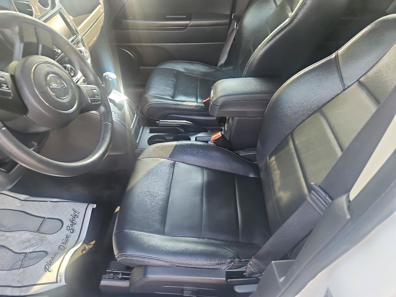 Used 2016 Jeep Patriot High Altitude AWD/4WD image 13