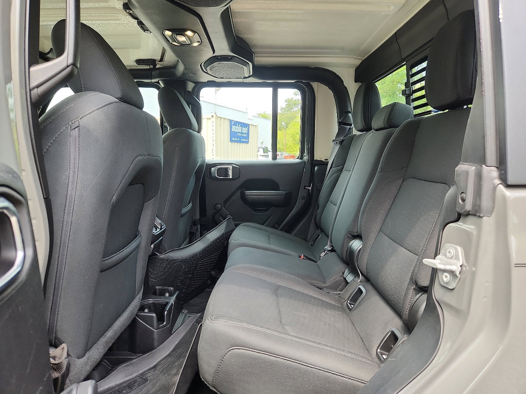 Used 2021 Jeep Gladiator Sport image 20