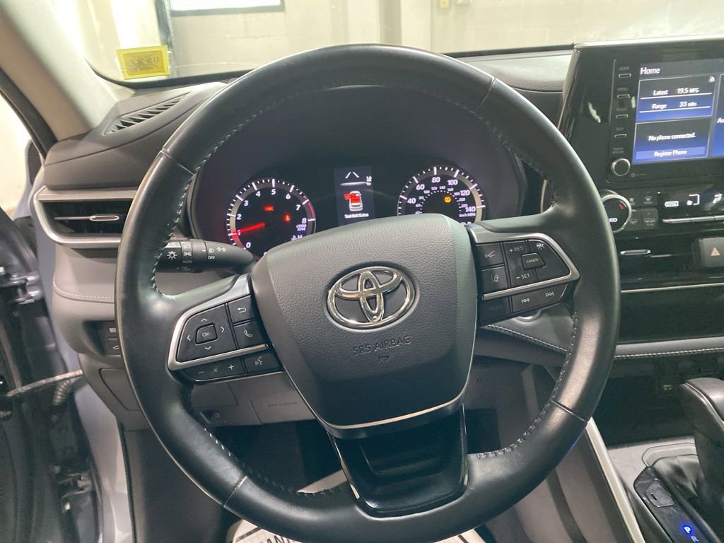 Certified 2021 Toyota Highlander LE AWD/4WD image 25