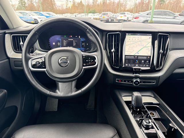 Used 2025 Volvo XC60 B5 Plus image 23