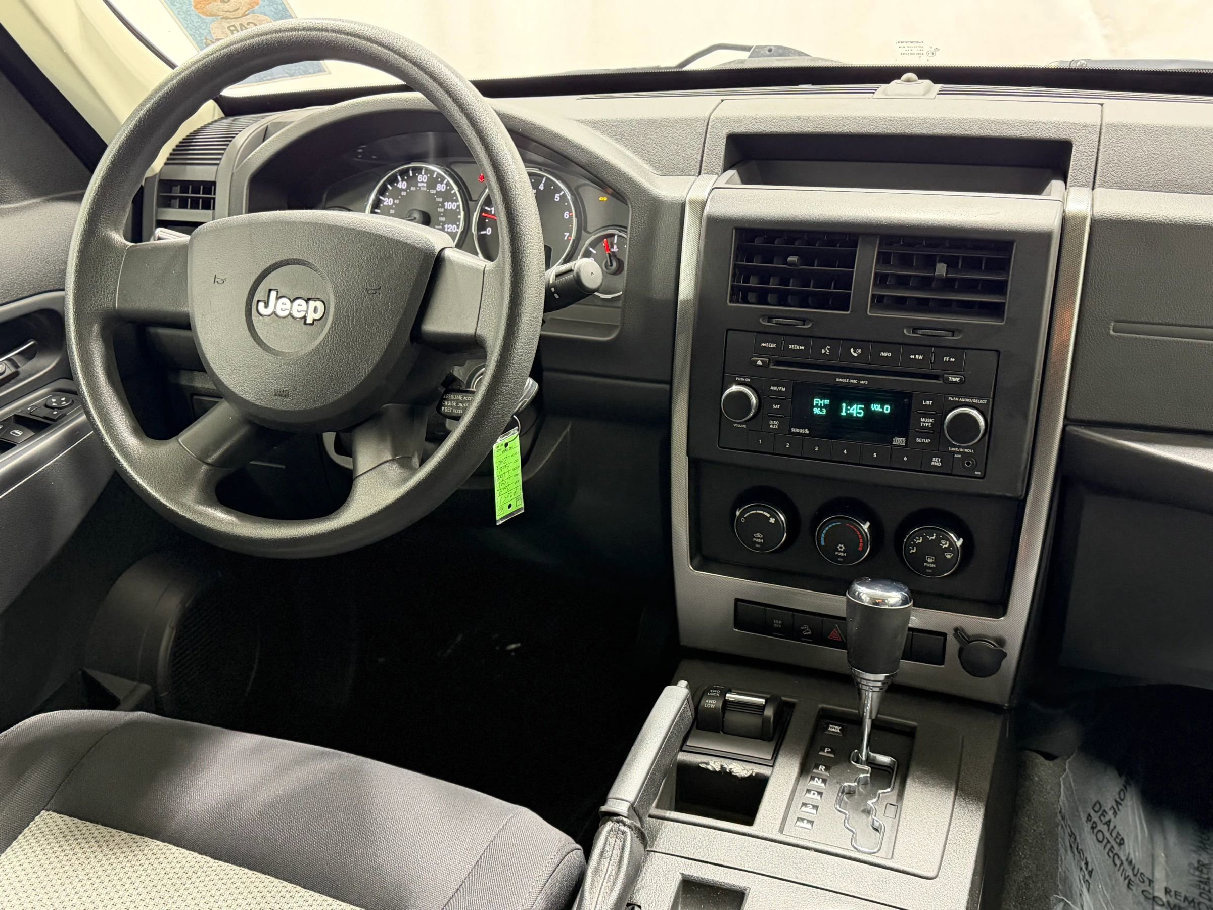 Used 2009 Jeep Liberty Sport w/ Popular Equipment Group AWD/4WD image 18