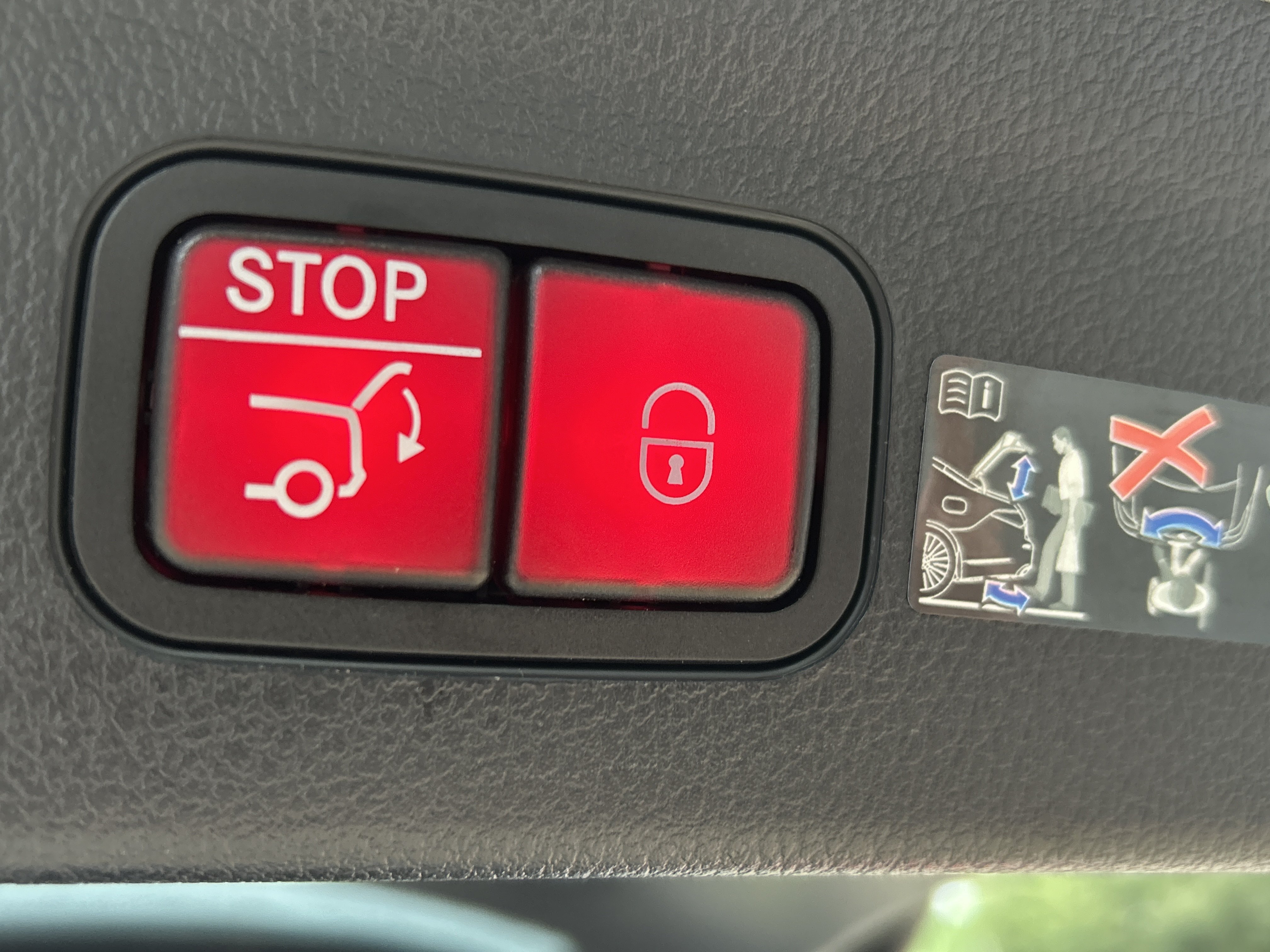 Certified 2025 Mercedes-Benz GLE 450 4MATIC image 11