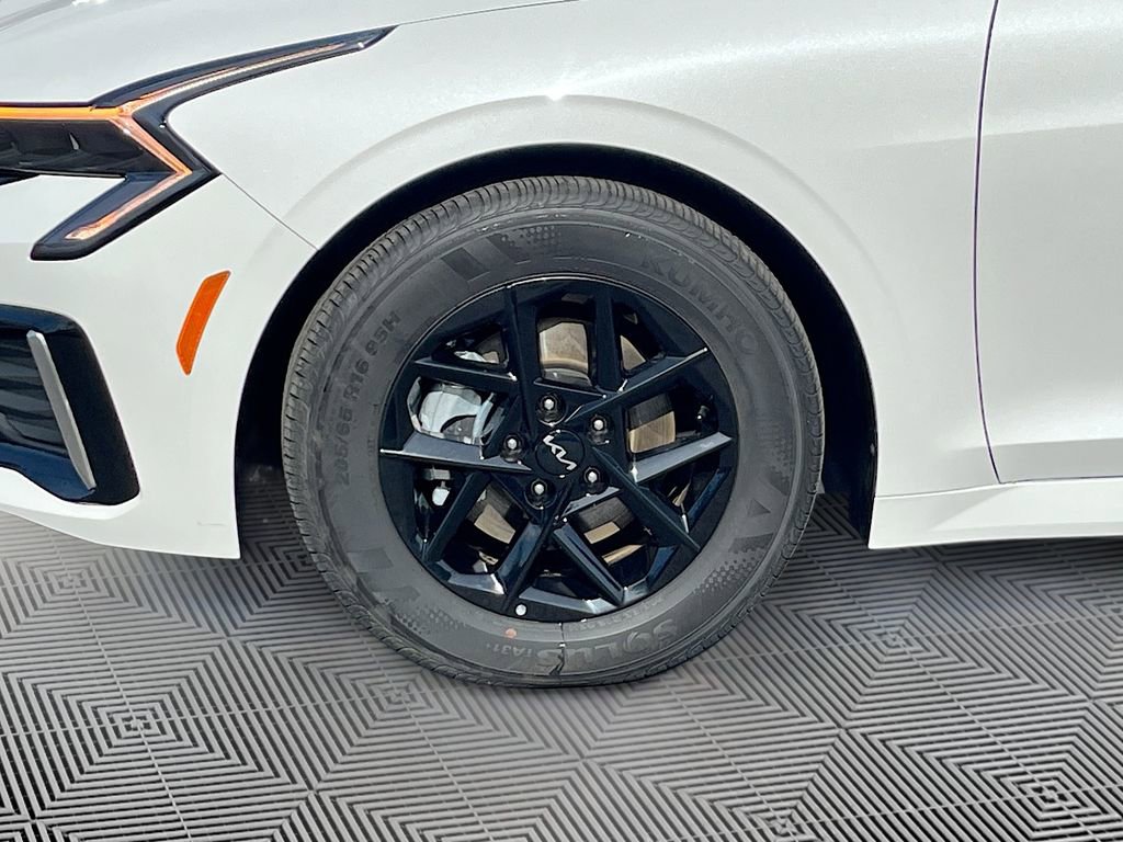 Certified 2025 Kia K5 LXS image 11