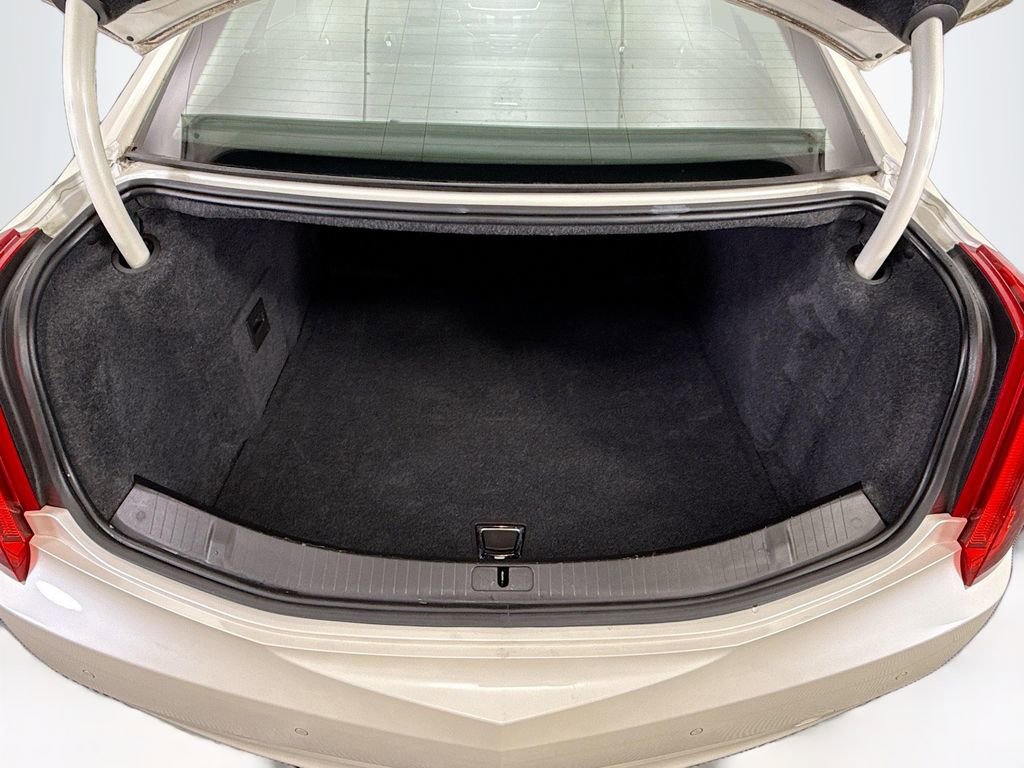 Used 2013 Cadillac XTS Luxury image 27