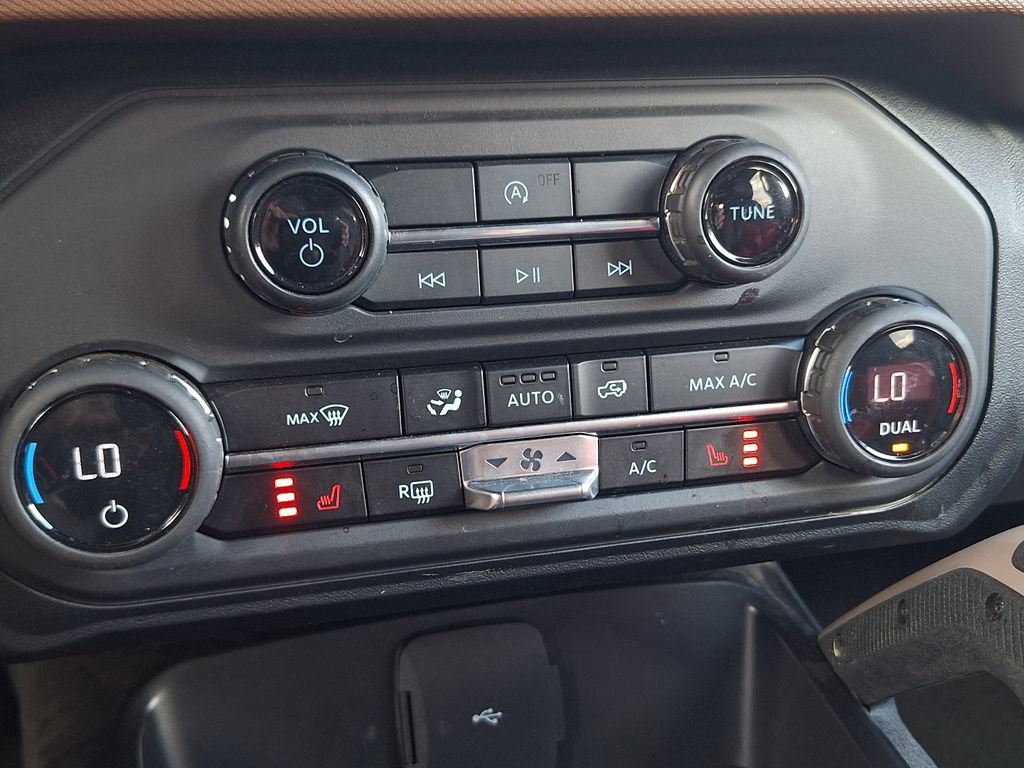 Used 2024 Ford Bronco Outer Banks AWD/4WD image 17