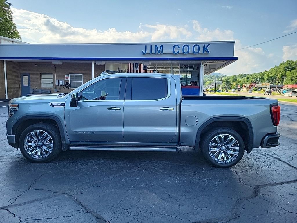 Used 2023 GMC Sierra 1500 Denali w/ Denali Reserve Package AWD/4WD image 12