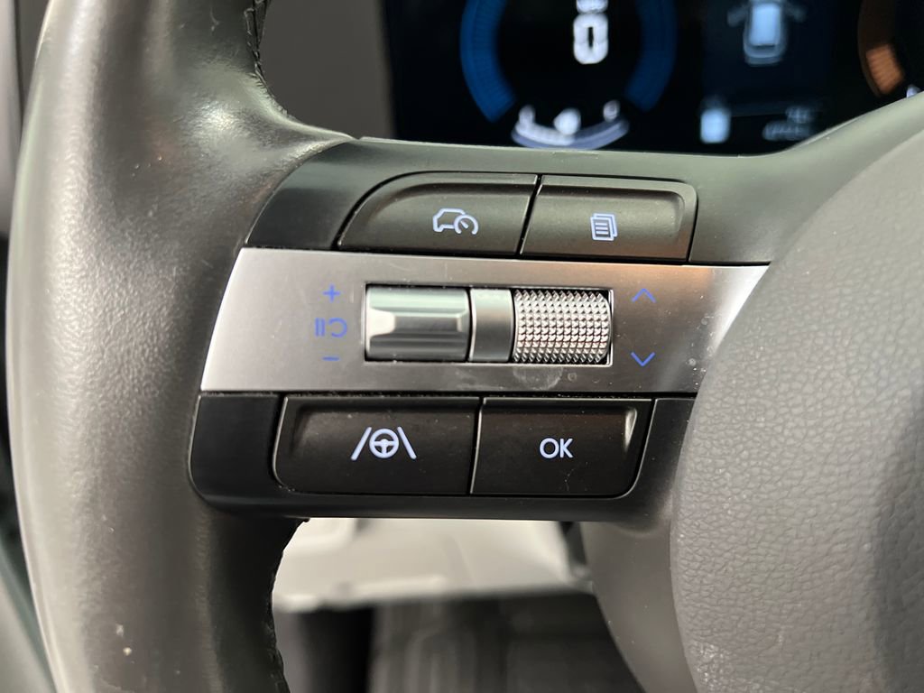 Used 2025 Hyundai Kona SEL FWD image 39