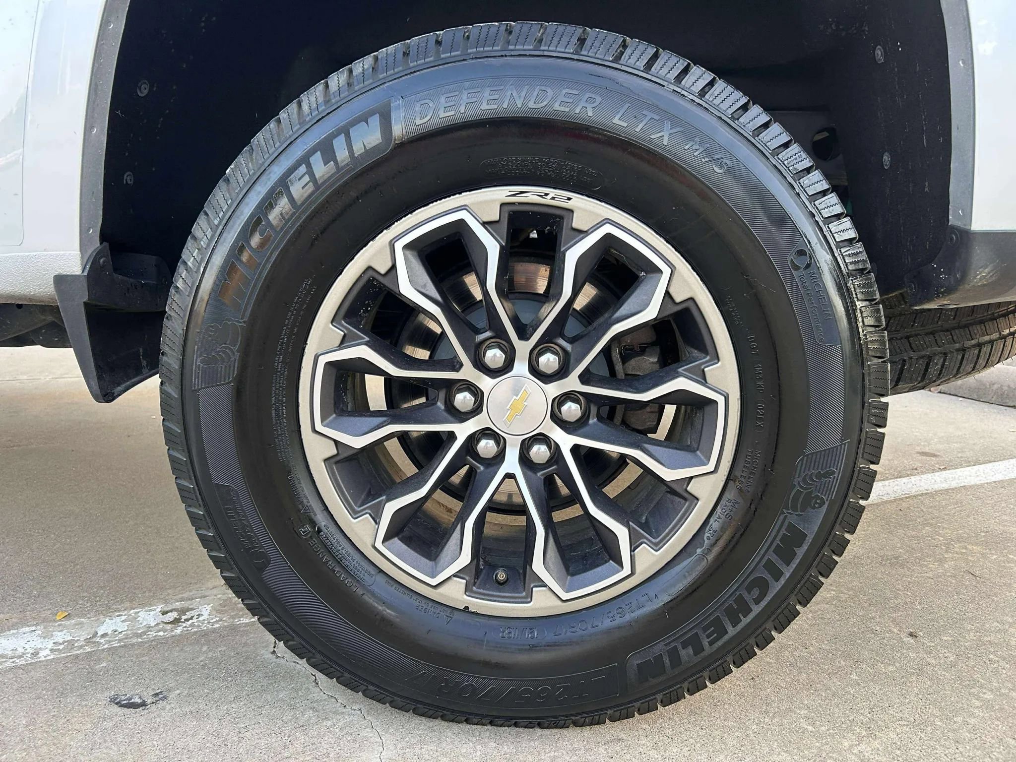 Used 2019 Chevrolet Colorado Z71 AWD/4WD image 23