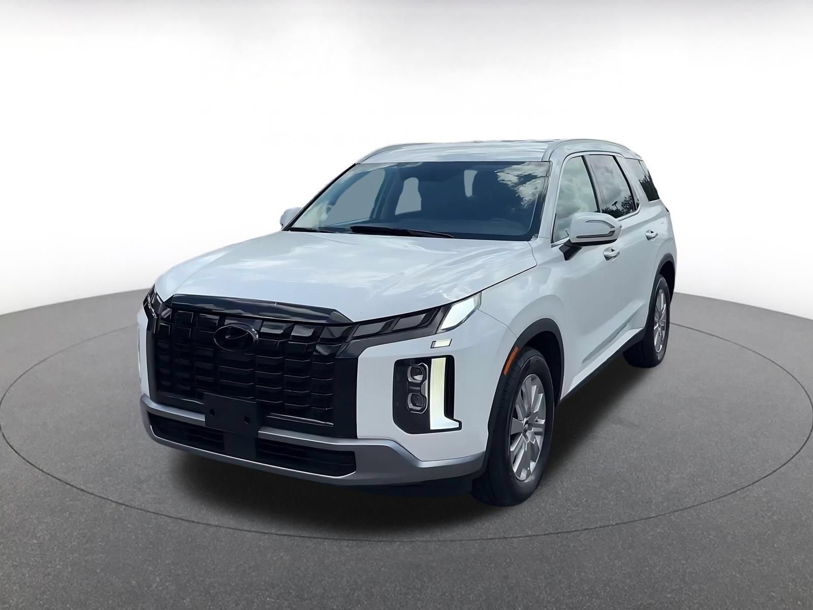 Used 2024 Hyundai Palisade SEL FWD image 4