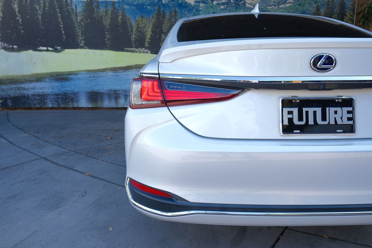 Used 2021 Lexus ES 300h w/ Premium Package FWD image 36