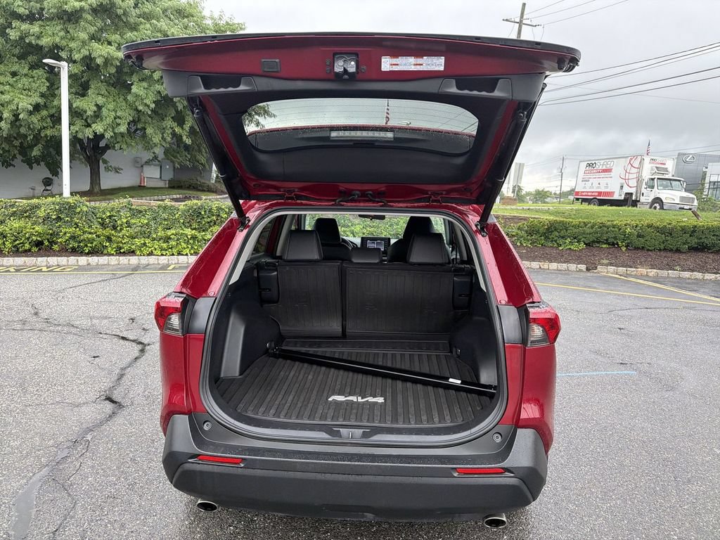 Used 2019 Toyota RAV4 XLE Premium w/ Cold Weather Package AWD/4WD image 27