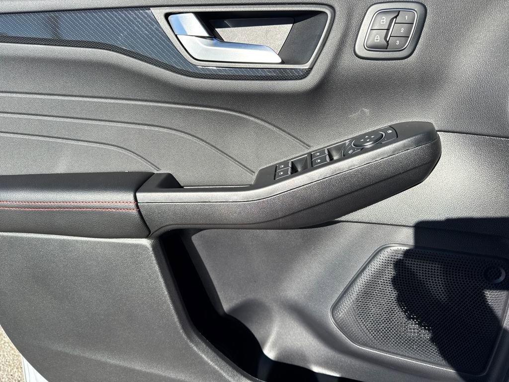 New 2026 Ford Escape ST-Line Elite image 25