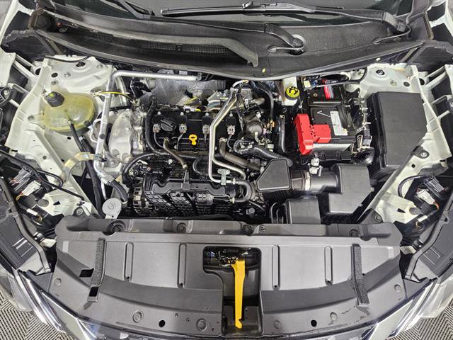 Used 2021 Nissan Rogue SV image 11