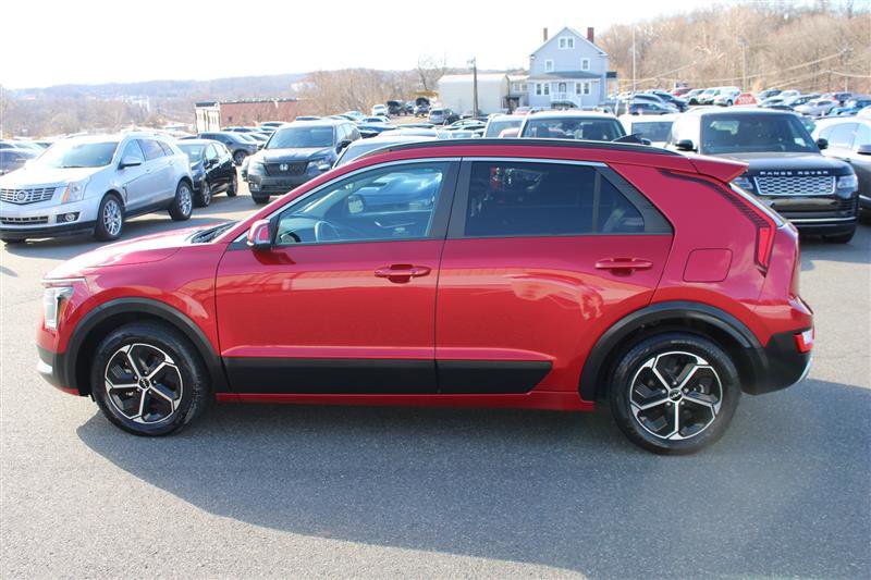 Used 2023 Kia Niro EX image 5