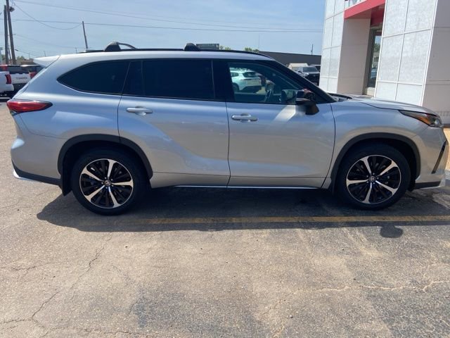 Used 2021 Toyota Highlander XSE image 6