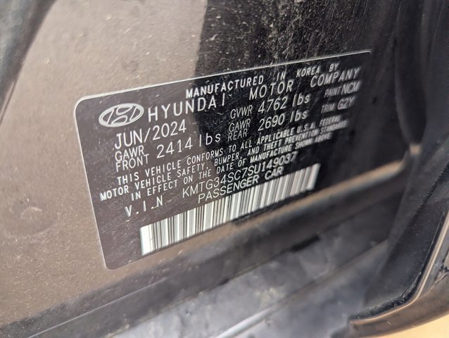 Used 2025 Genesis G70 2.5T image 16