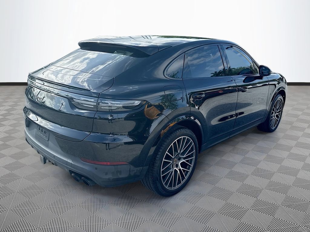 Used 2023 Porsche Cayenne Platinum Edition image 8