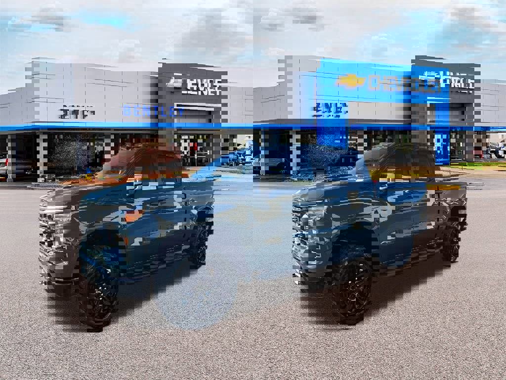 New 2026 Chevrolet Silverado 1500 Custom Trail Boss w/ Dark Appearance Package