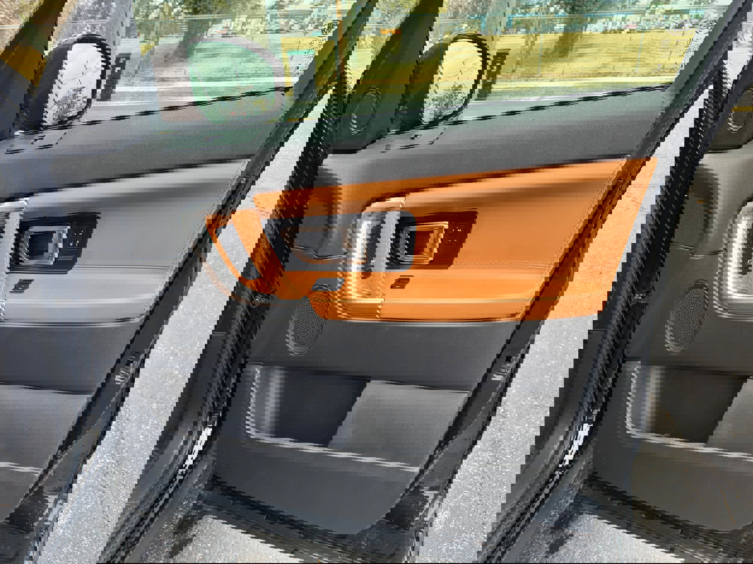 Used 2019 Land Rover Discovery Sport HSE Luxury image 24