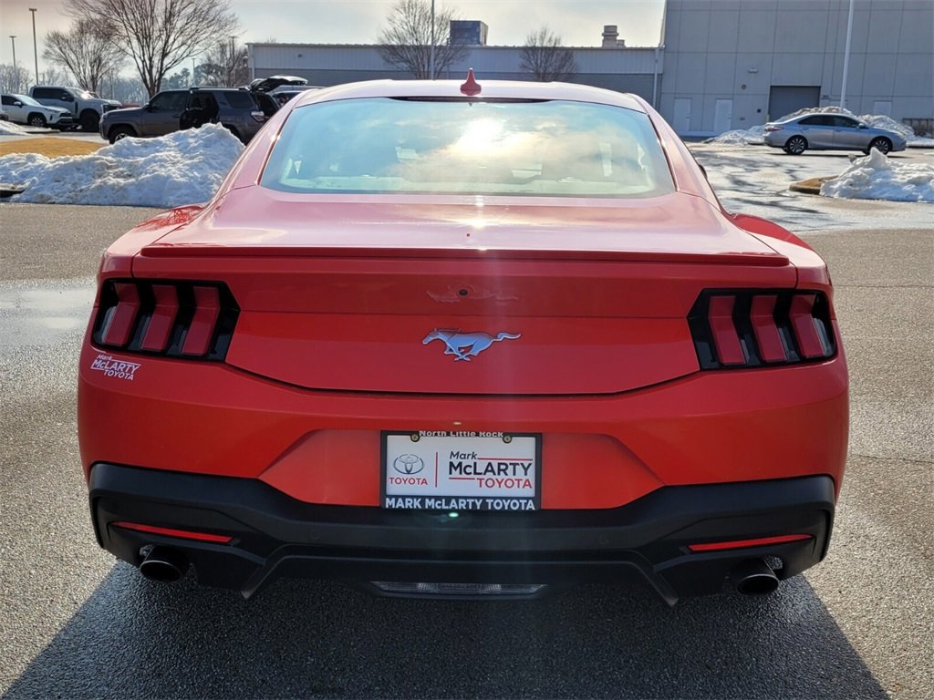 Used 2024 Ford Mustang Premium image 5