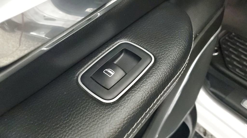 Used 2022 RAM 1500 Laramie image 18